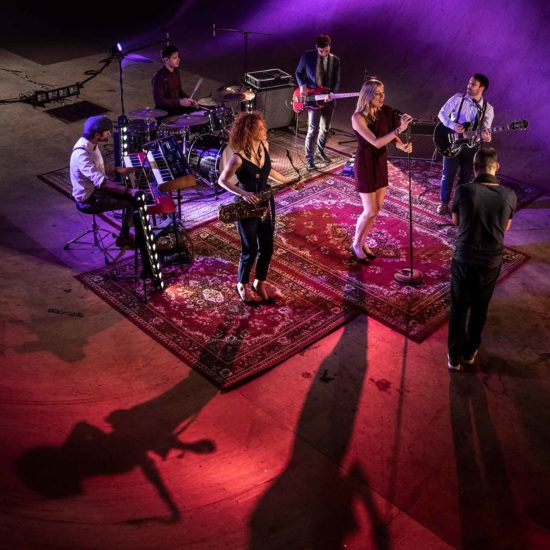 Die Partyband LIVE!STYLE spielt live bei einem Videodreh
