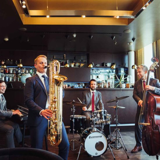Die Jazzband Swing Department mit Philipp Schoof am Baritonsaxophon