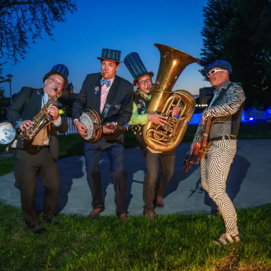 Dixieband Combo Gurilly spielt Livemusik in Dresden