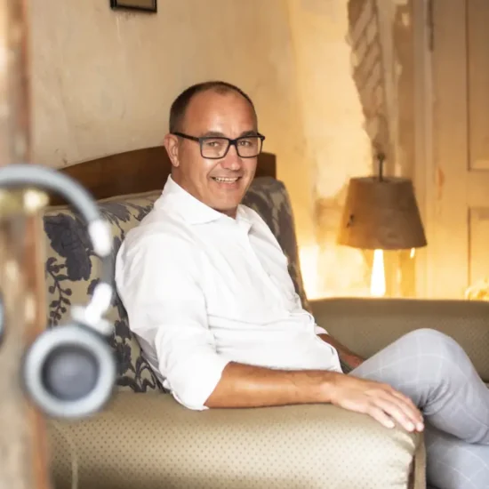 DJ noir.man legt bei einer Firmenveranstaltung in Dresden auf